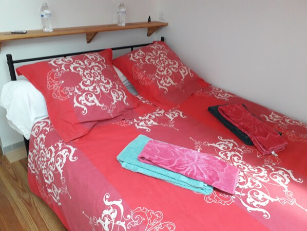 1 bedroom, iron/ironing board, WiFi, bed sheets