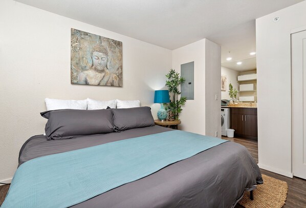 1 habitación, tabla de planchar con plancha, wifi y ropa de cama 