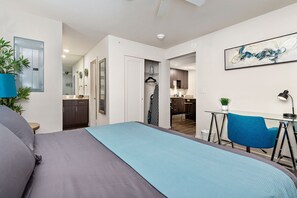 1 habitación, tabla de planchar con plancha, wifi y ropa de cama 