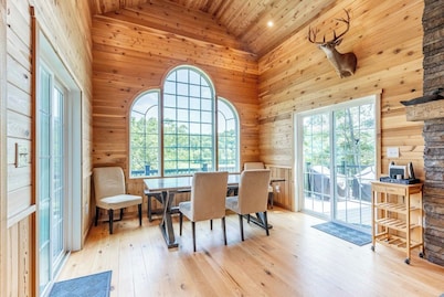 Smokin Beaver - Robin Vacation Rentals