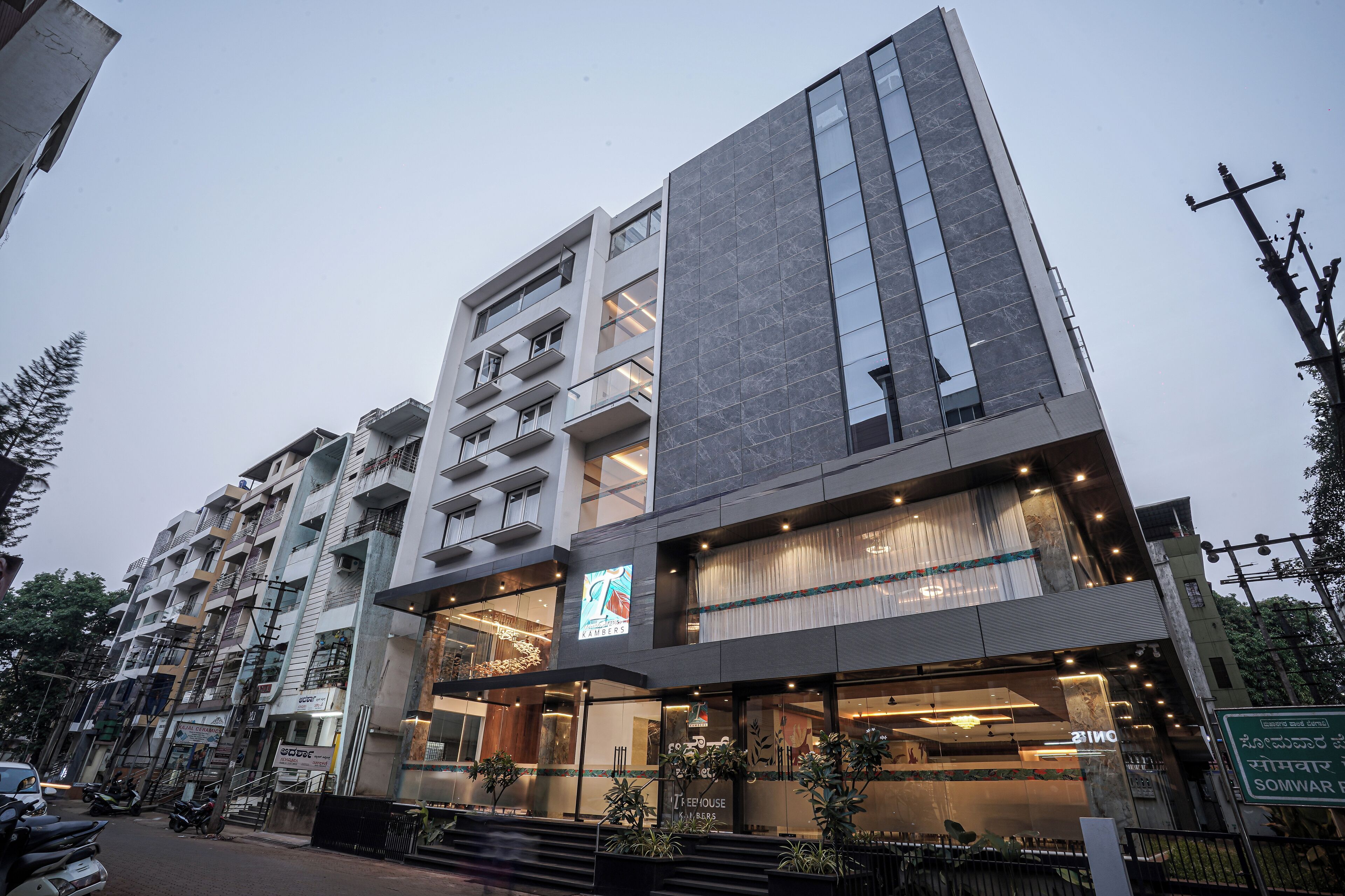 المنشأة من الخارج