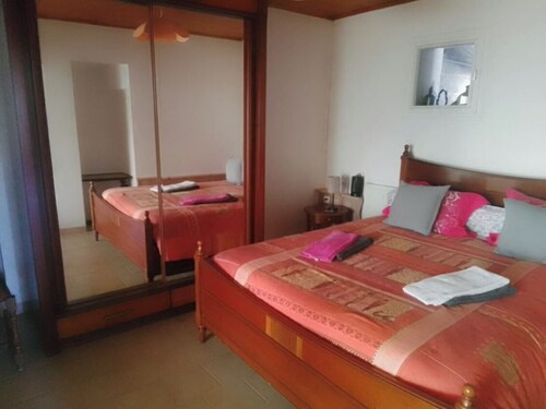 Room L'îlot: table d'hotte, fishing label accommodation breakfast included