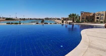 Waterside Apartments, El Gouna 1Bd plus Private Roof Terrace