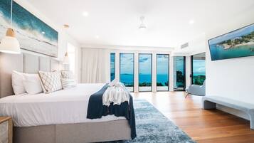 5 bedrooms, desk, free WiFi, bed sheets
