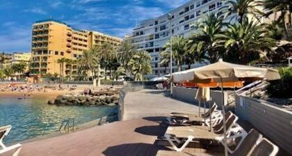 Second floor apartment in facility with direct beach access