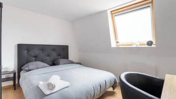 3 slaapkamers, een bureau, reisbedje, gratis wifi