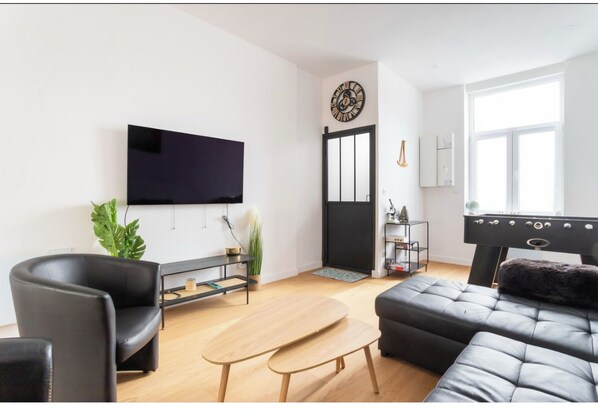 Smart-tv, tafelvoetbal en boeken