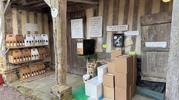 Enceinte de lâhĂ©bergement