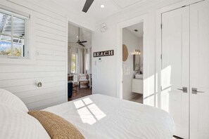 5 soverom, skrivebord, strykejern/-brett og wi-fi (inkludert)