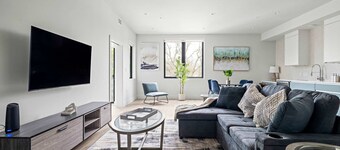 Upstay Brand New Contemporary Apartment Near Soco