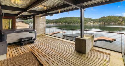 Lakefront Luxury Stunning Views Dock Hot Tub