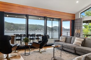 House | 5 bedrooms, Internet