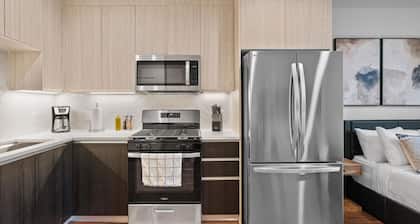 Upstay Newly Renovated Modern Apartment Near Soco