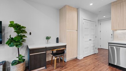 Upstay Newly Renovated Modern Apartment Near Soco