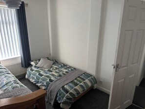 3 chambres, fer et planche à repasser, Wi-Fi gratuit, draps fournis