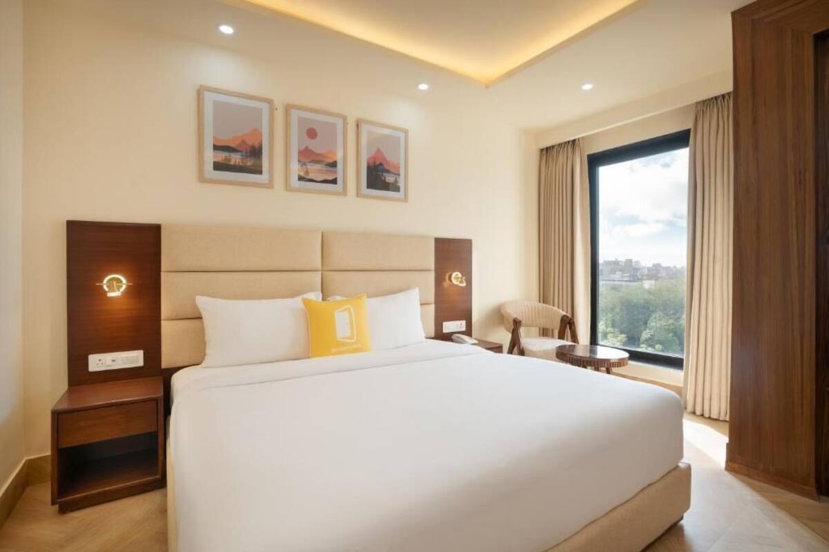 In-room safe, desk, laptop workspace, free WiFi