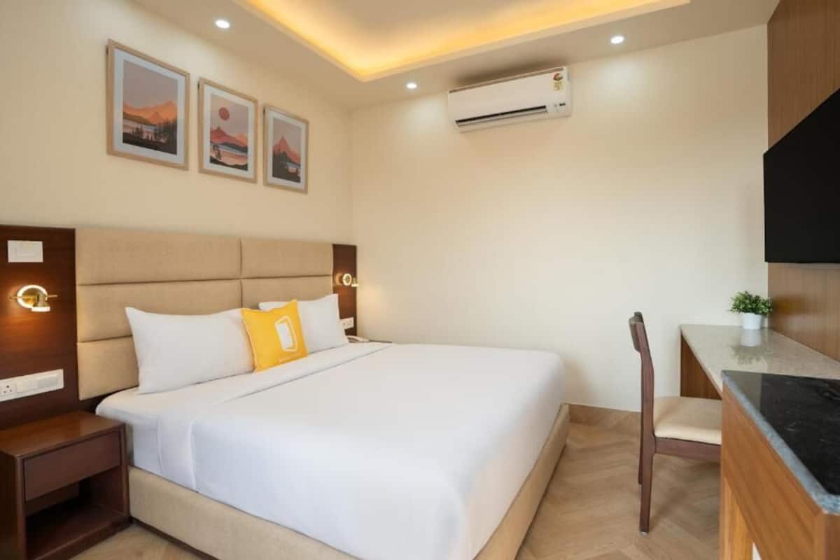 In-room safe, desk, laptop workspace, free WiFi