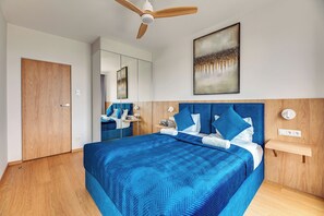 デラックス アパートメント リバービュー | 1 室のベッドルーム、客室ごとに異なる装飾、客室ごとに異なるインテリア、アイロン / アイロン台