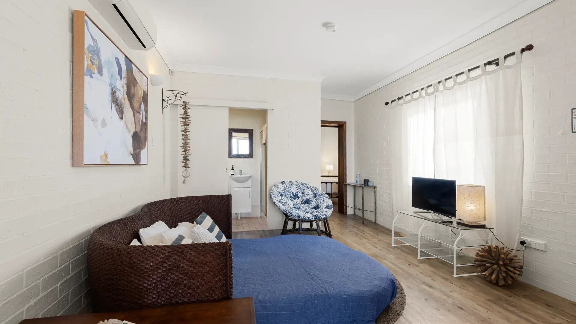 1 bedroom, travel crib, free WiFi, bed sheets