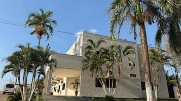 Ilmainen päivittäinen buffetaamiainen