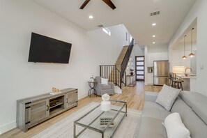 House (3 Bedrooms) | Front of property