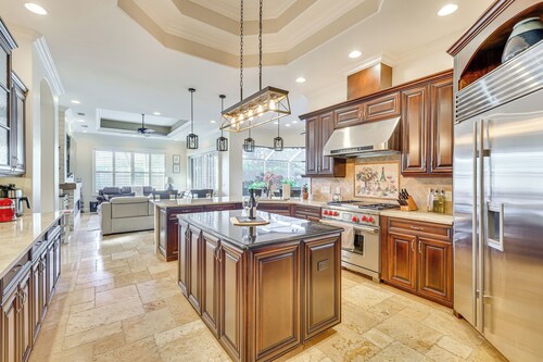 3 Mi to Bonita Beach: Gem w/ Outdoor Kitchen & Spa