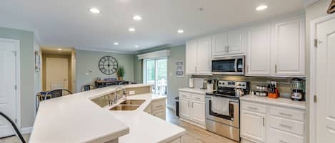 House (3 Bedrooms) | Interior