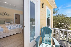 Property grounds - New To PKRM's Rental Portfolio! 2 BR 2.5 BA Has Charm Of A Coastal Cottage! (Pensacola)