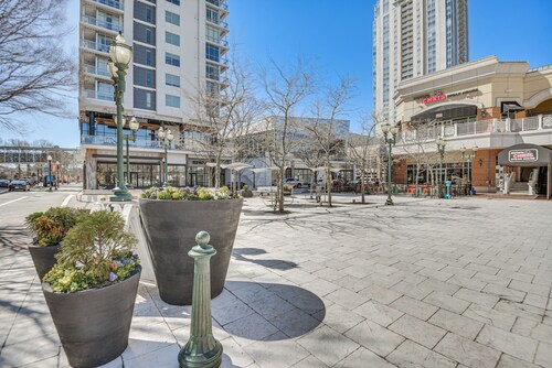 11 Mi to Virginia Beach Boardwalk: Studio Retreat!