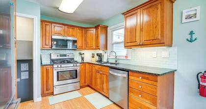 8 Blocks to Beach: Bbq-ready North Cape May Home!