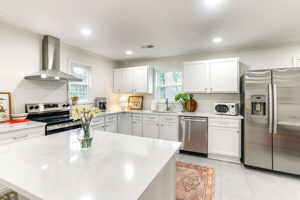 Interior - 2 Mi to Ole Miss: Modern Home in Historic District (Oxford)