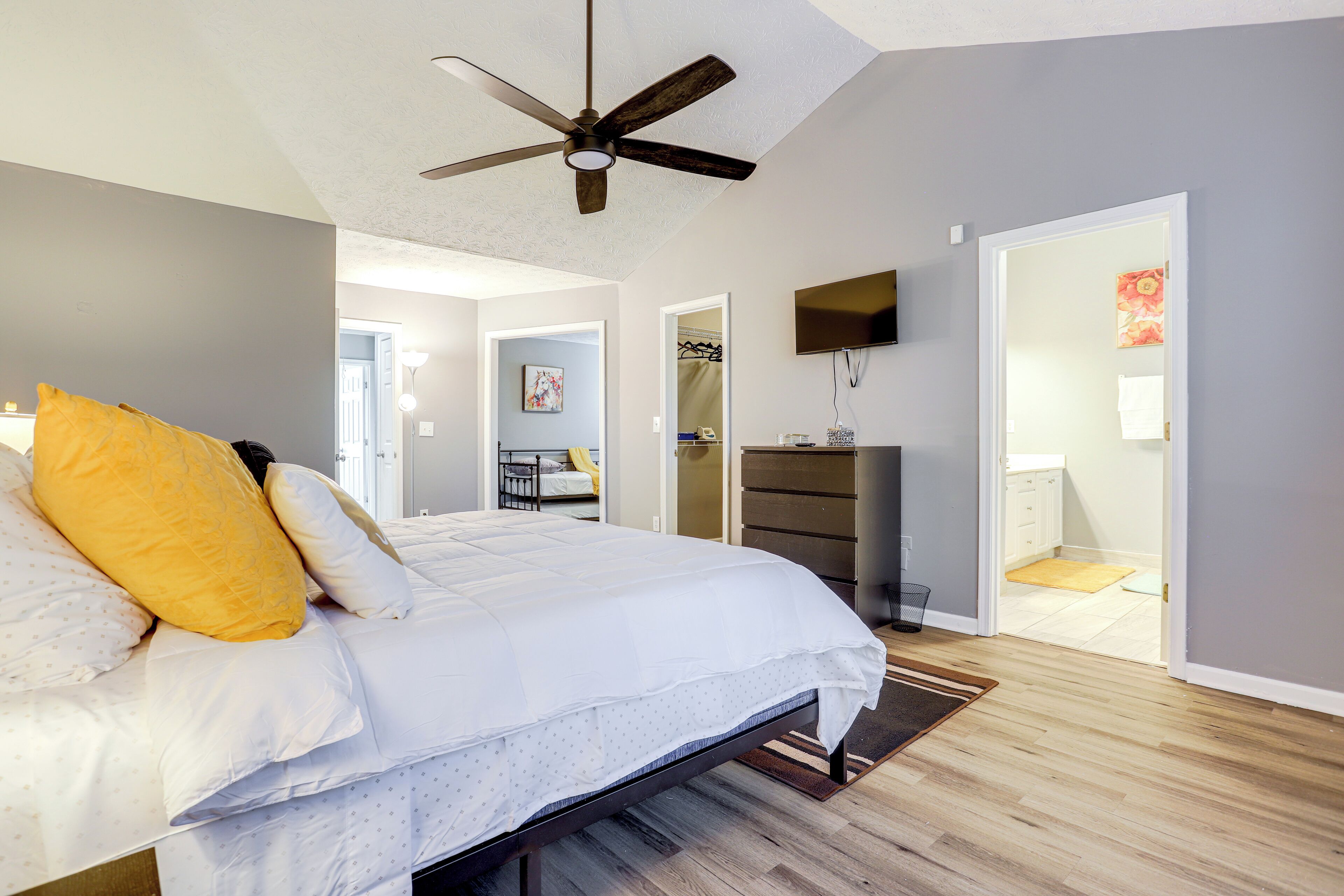 House (4 Bedrooms) | Interior