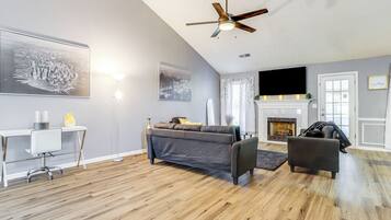 House (4 Bedrooms) | Interior