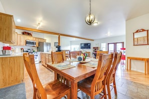 House (3 Bedrooms) | Interior