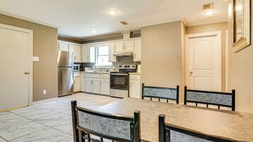 House (1 Bedroom) | Interior