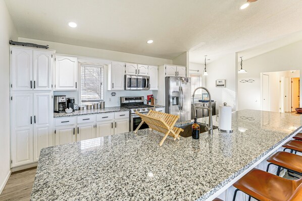 House (4 Bedrooms) | Interior