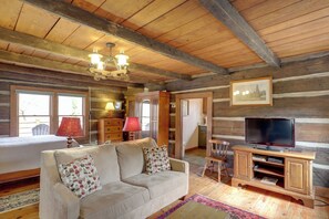 Apartment (0 Bedroom) | Interior