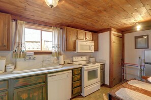 Apartment (0 Bedroom) | Interior