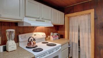 Apartment (0 Bedroom) | Interior