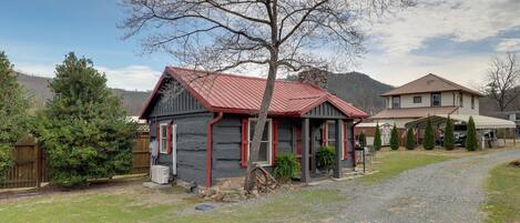 Apartment (0 Bedroom) | Exterior