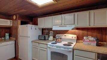 Apartment (0 Bedroom) | Interior