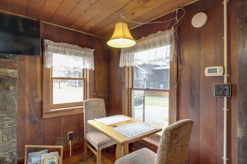 Walk to Appalachian Trail: Hot Springs Getaway!