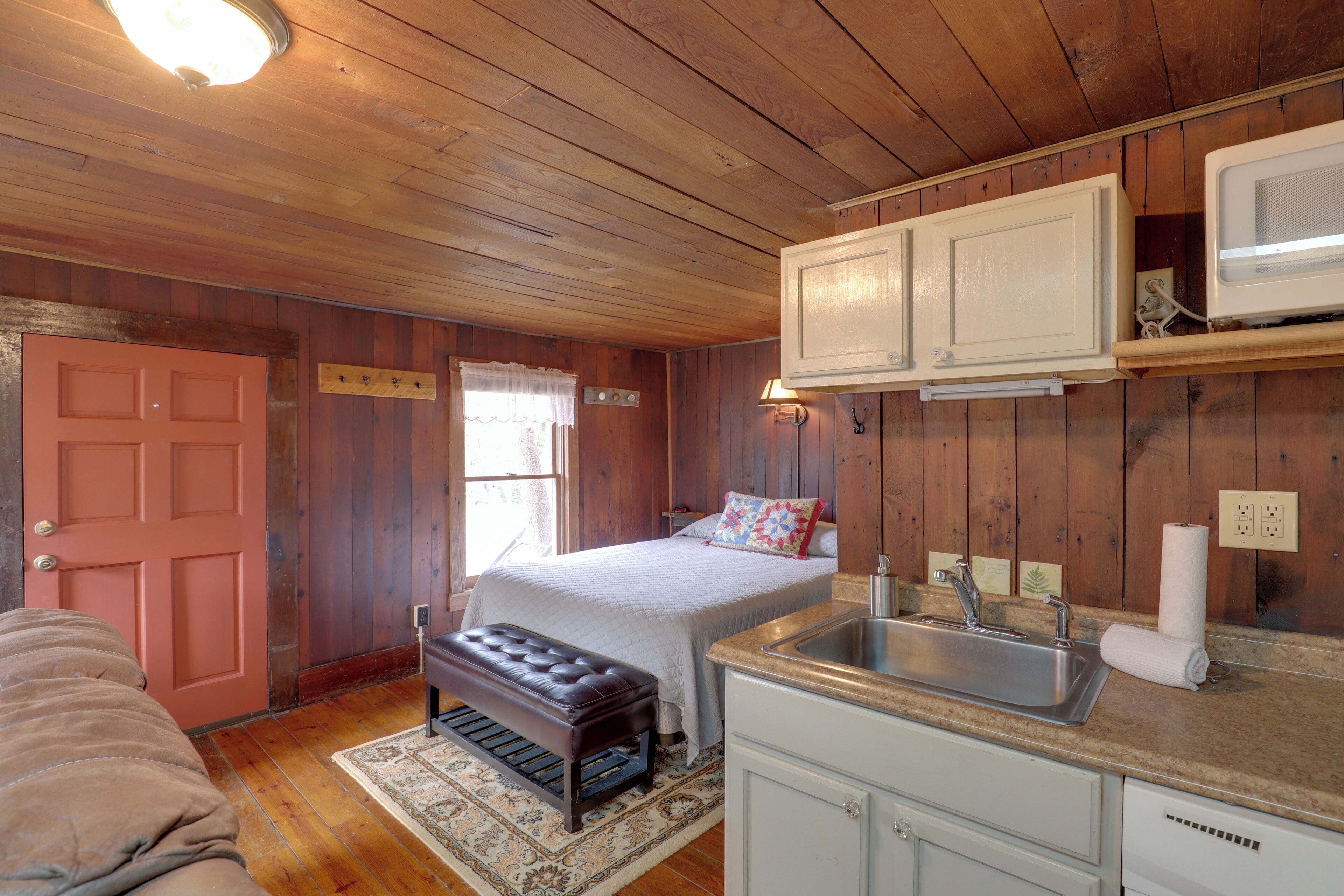 Apartment (0 Bedroom) | Interior