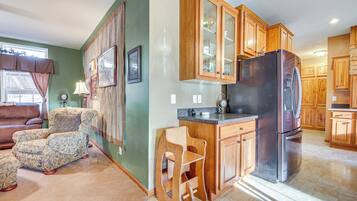 House (3 Bedrooms) | Interior