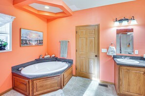 House (3 Bedrooms) | Interior - 5 Mi to Town: Mtn-view Gem w/ Deck in Hot Springs (Hot Springs)