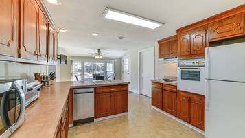 Rumah (4 Bedrooms) | Interior