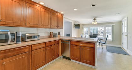 2 Mi to Suny Cortland: Home Near Hiking & Golf!