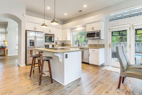 Family Home Near Folsom Lake in El Dorado Hills!