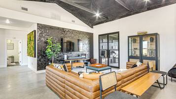 Rumah (6 Bedrooms) | Interior