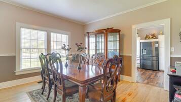 Cottage (2 Bedrooms) | Interior